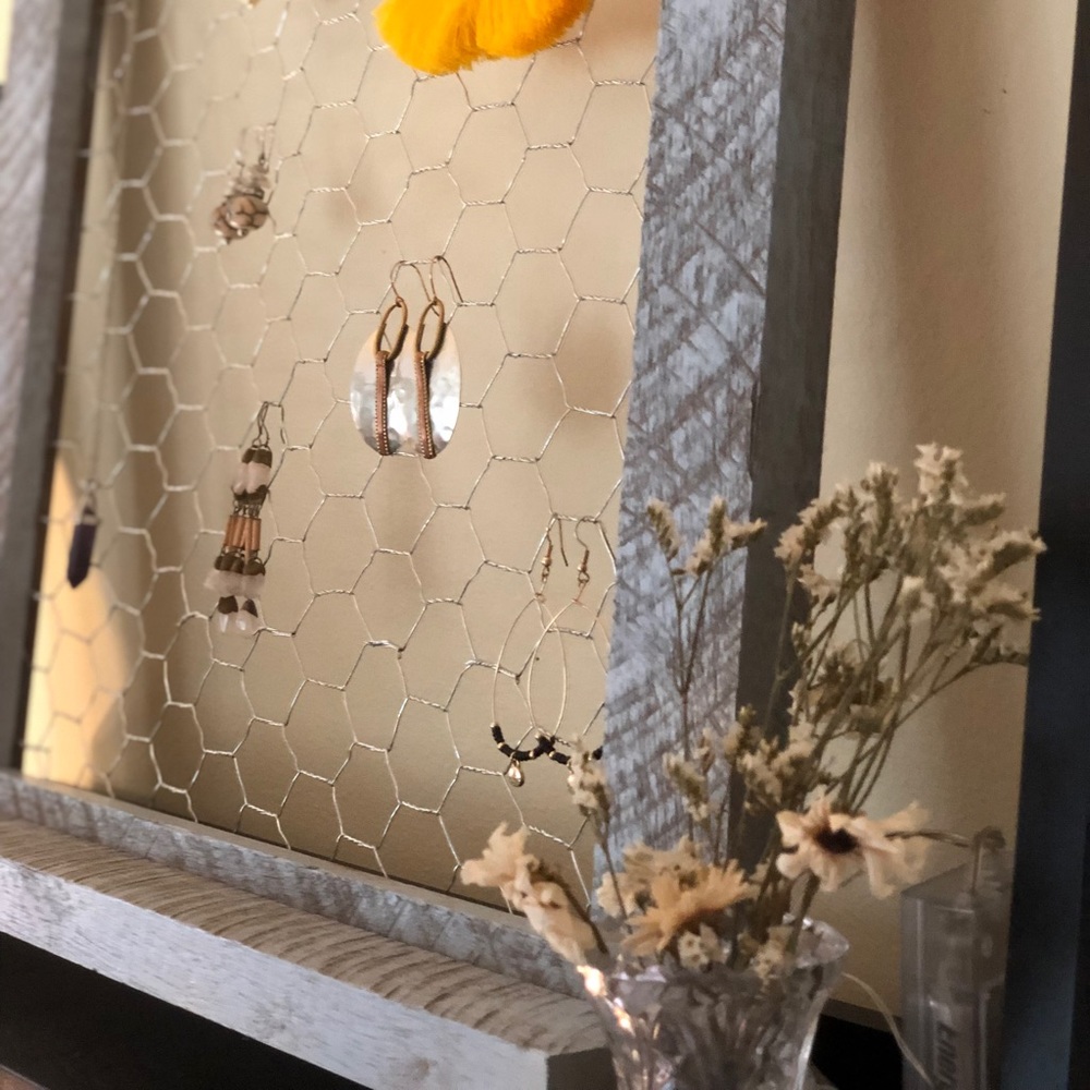 Antique, shabby chic jewelry organizer